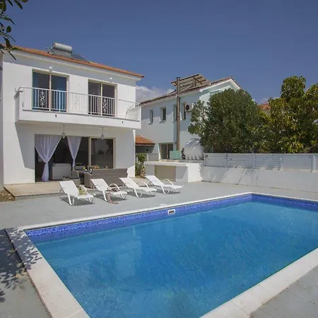 Imagine Renting This Luxury Larnaca 04 וילה *