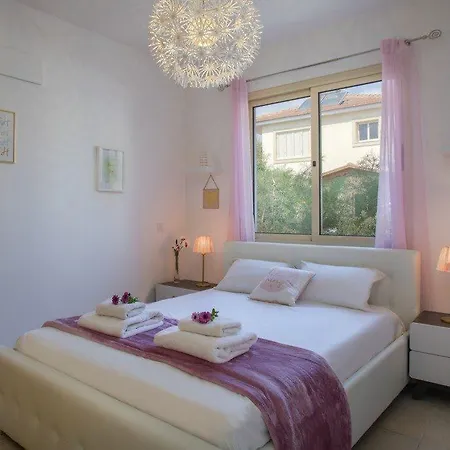 Imagine Renting This Luxury Larnaca 04 וילה *